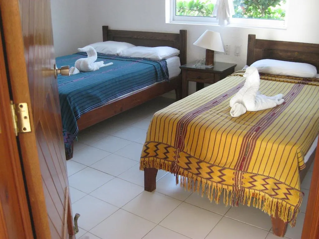 Del Sol Beachfront Akumal 2*,