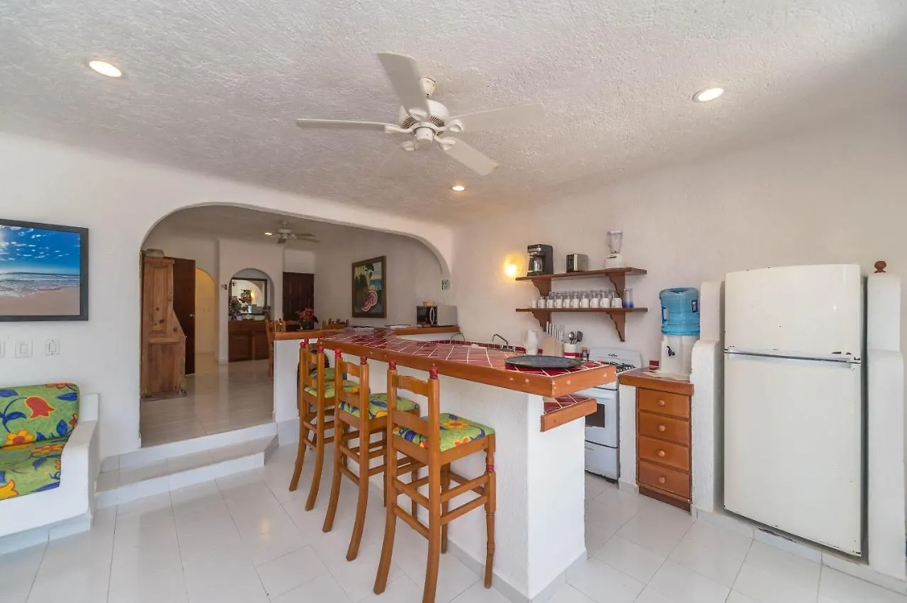 Del Sol Beachfront Akumal 2*,