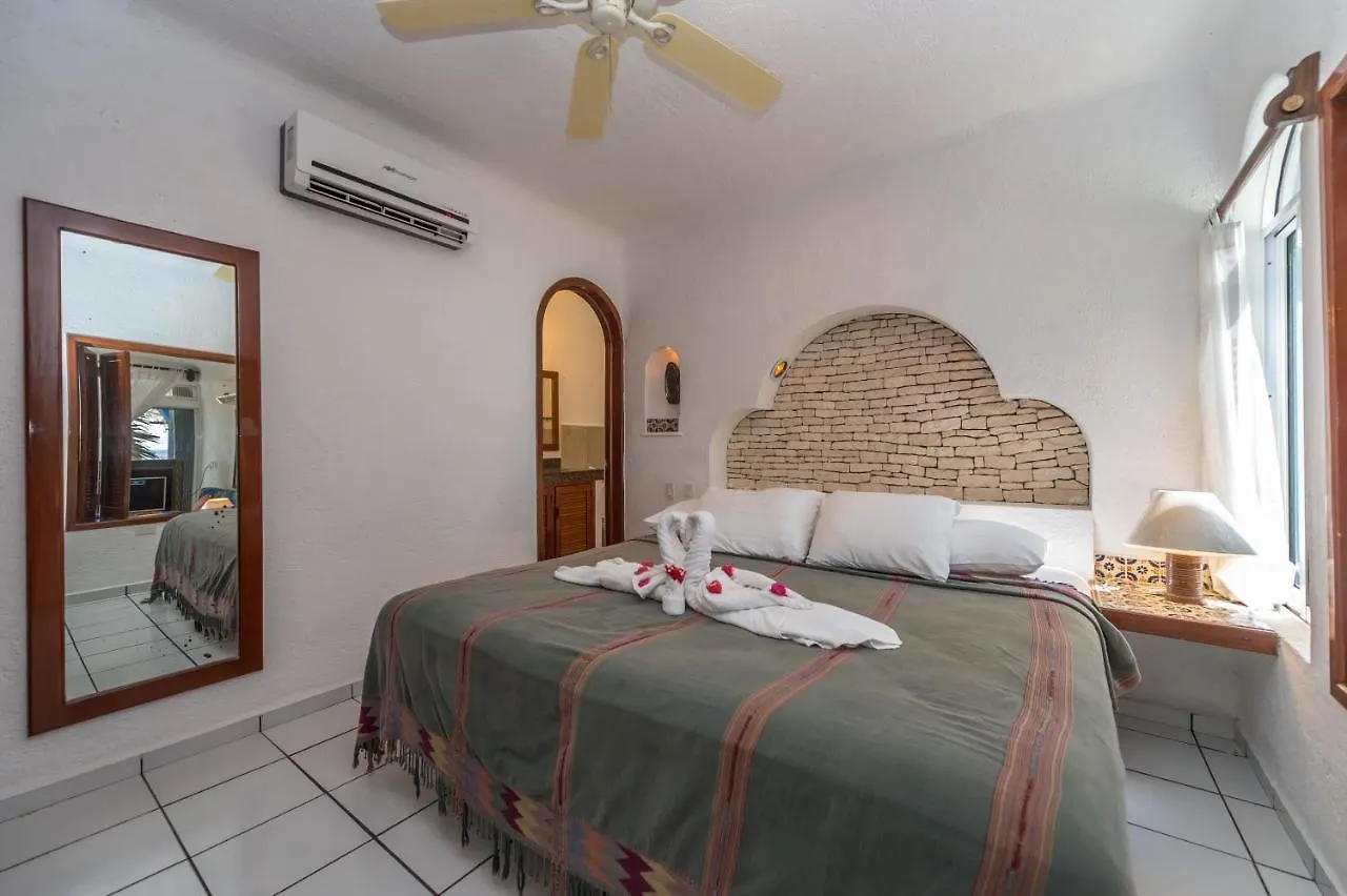 Del Sol Beachfront Akumal Mexico